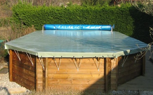 Couverture PVC pour hivernage piscine hors-sol